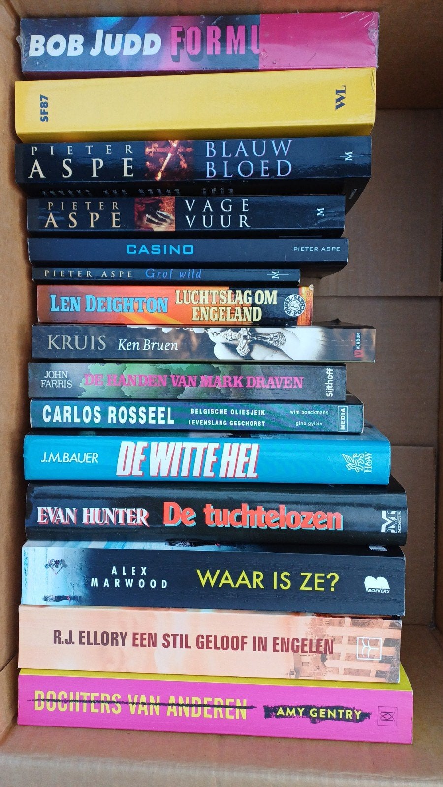 Allerlei thrillers en detectives in prima staat., Ophalen of Verzenden