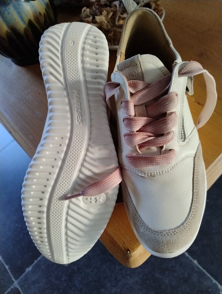 Kwaliteitsvolle stapschoenen dames, Kleding | Dames, Schoenen, ANDERE, Verzenden, Beige, Nieuw