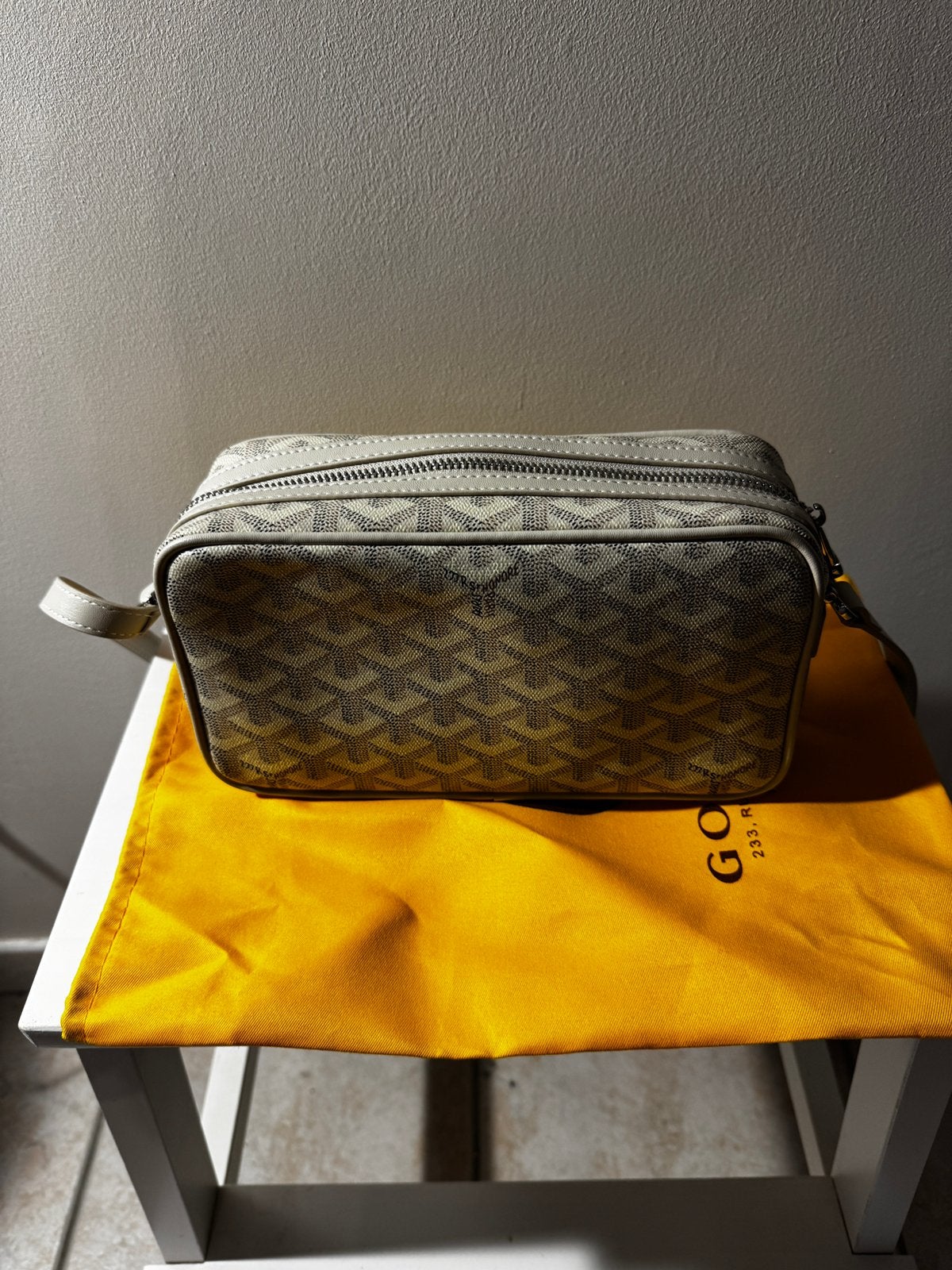 Sac a bandouliere goyard, Enlèvement ou Envoi, Moins de 40 cm, Comme neuf, Moins de 20 cm