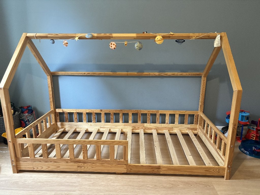 Kinderbedhuisje (90x200) van De Gele Flamingo + Matras, Minder dan 140 cm, Ophalen, Lattenbodem, 100 cm of meer