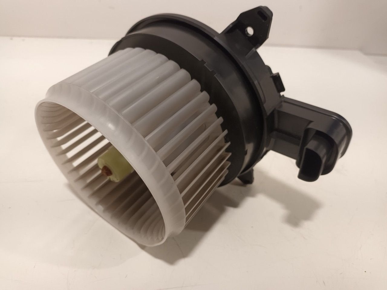 Kachel ventilator motor Lexus NX, Onderdelen@venauto.nl, Van der Ven Autorecycling B.V., Gebruikt, Ettenseweg 76, 4706 PB Roosendaal, The Netherlands