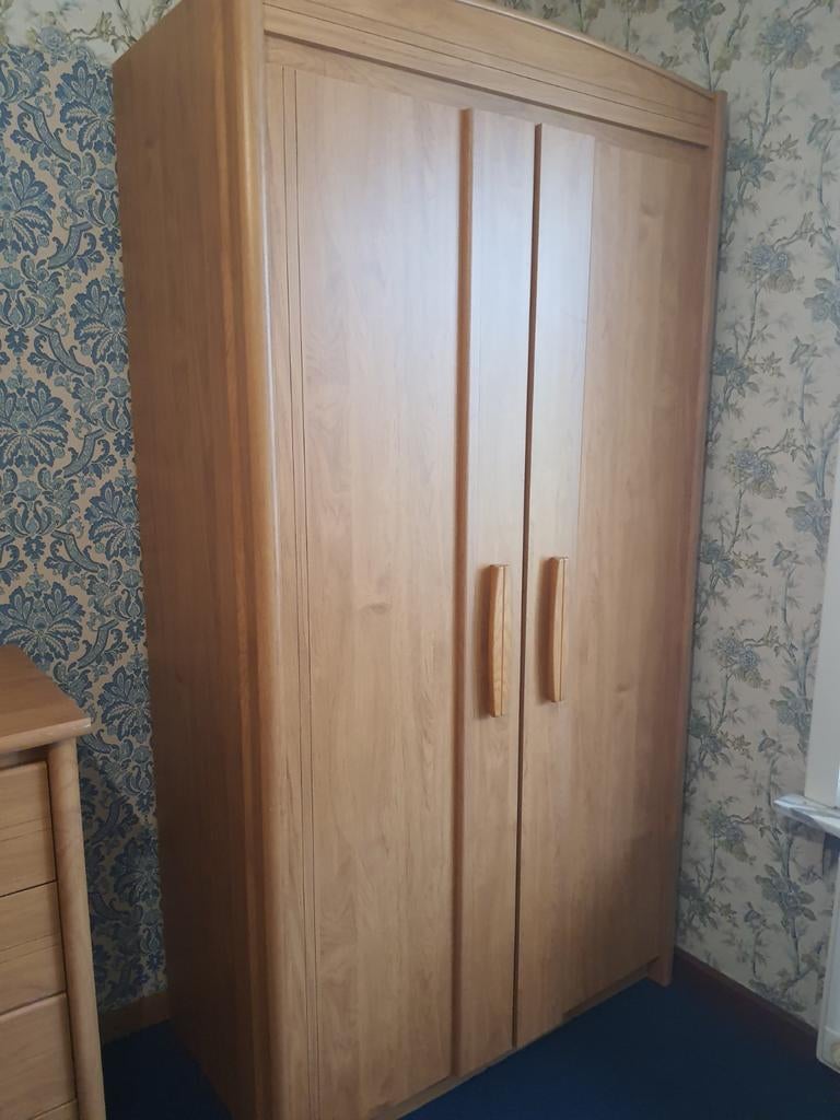 Armoire de chambre à coucher, Enlèvement