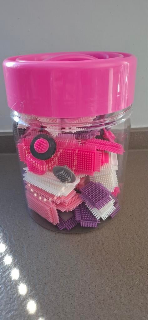 Bristle blokken 90st in pot € 15, Ophalen of Verzenden