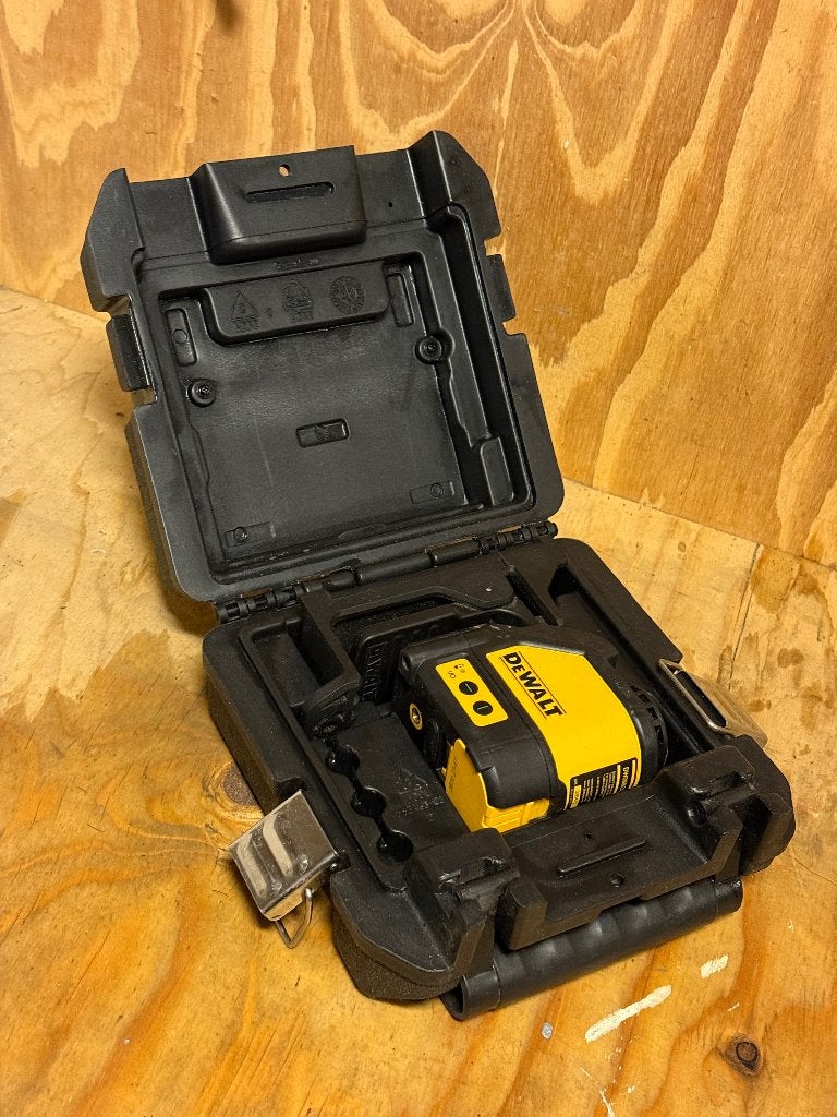 DeWALT DW088 kruislijnlaser + originele koffer, Doe-het-zelf en Bouw, Ophalen of Verzenden, Zo goed als nieuw, Overige meters