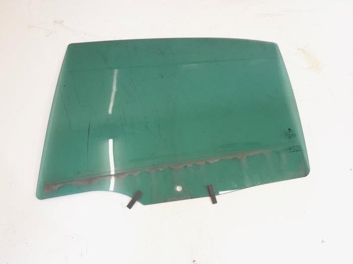 Vitre portière 4portes arrière gauche d'un Skoda Octavia, Autos : Pièces & Accessoires, Vitres & Accessoires, -, 3 mois de garantie