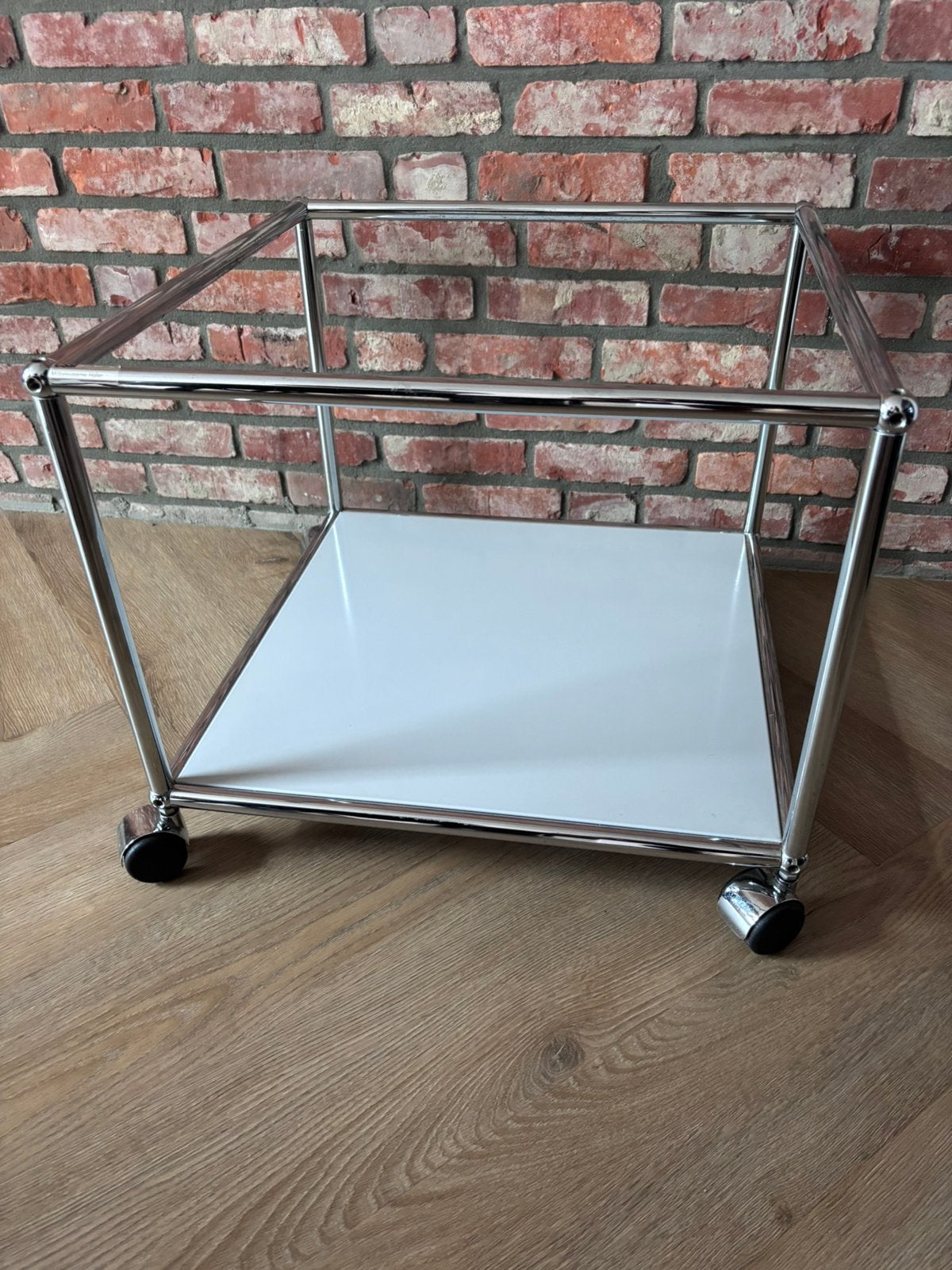 Originele USM Haller Bijzettafel / Trolley Puur Wit 53x53x43, Ophalen of Verzenden, Zo goed als nieuw, Glas
