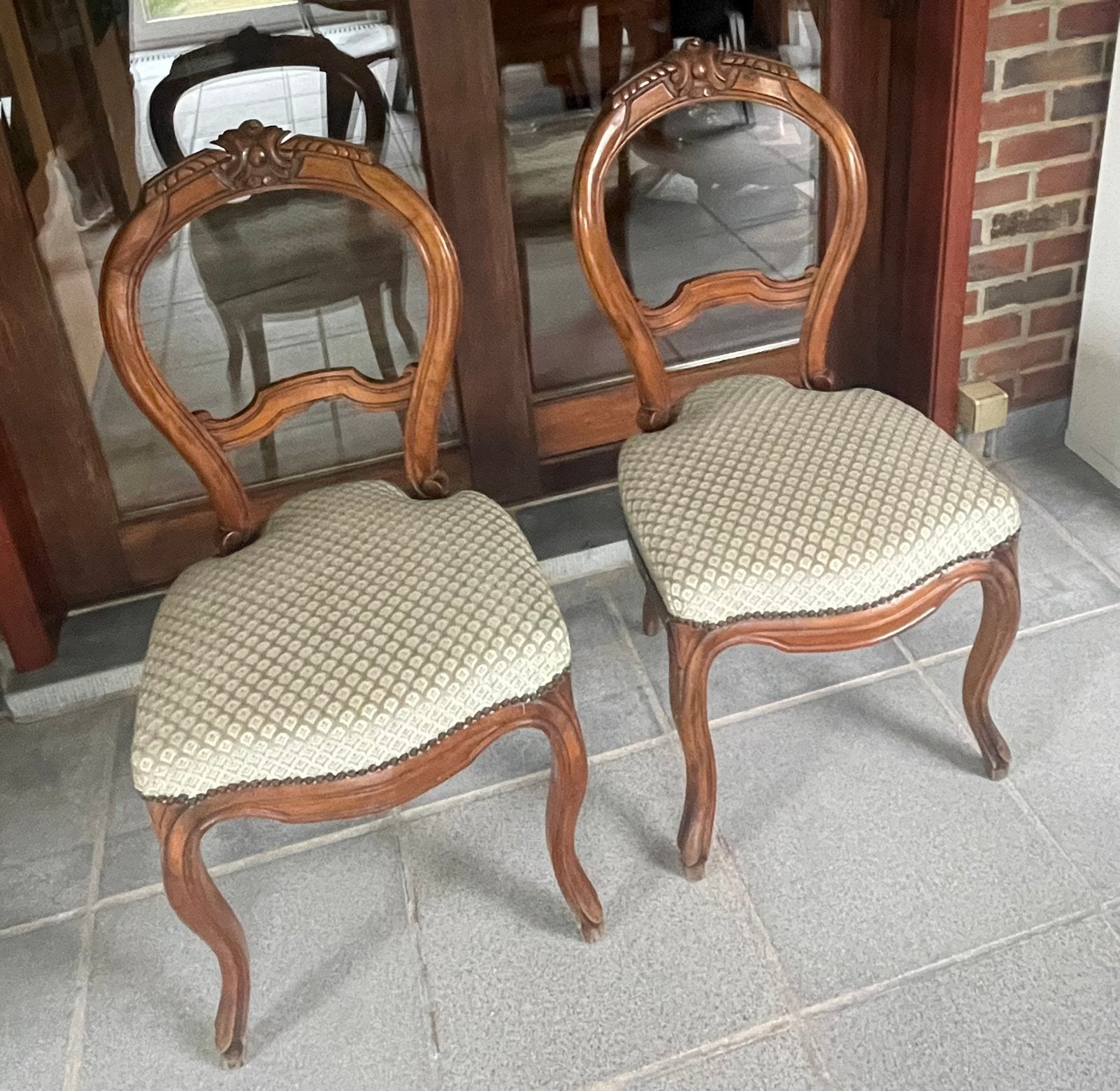 Chaises, Ophalen