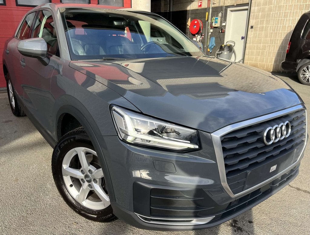 Audi Q2 30 TDi + CAR-PASS + NAVI + CUIR, Autos, Audi, Cuir, Argent ou Gris, Achat, Entreprise