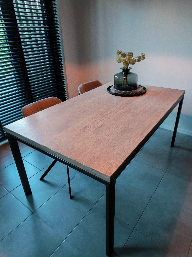 Massieve eettafel in eik, Huis en Inrichting, Ophalen, 100 tot 150 cm, Zo goed als nieuw, 150 tot 200 cm