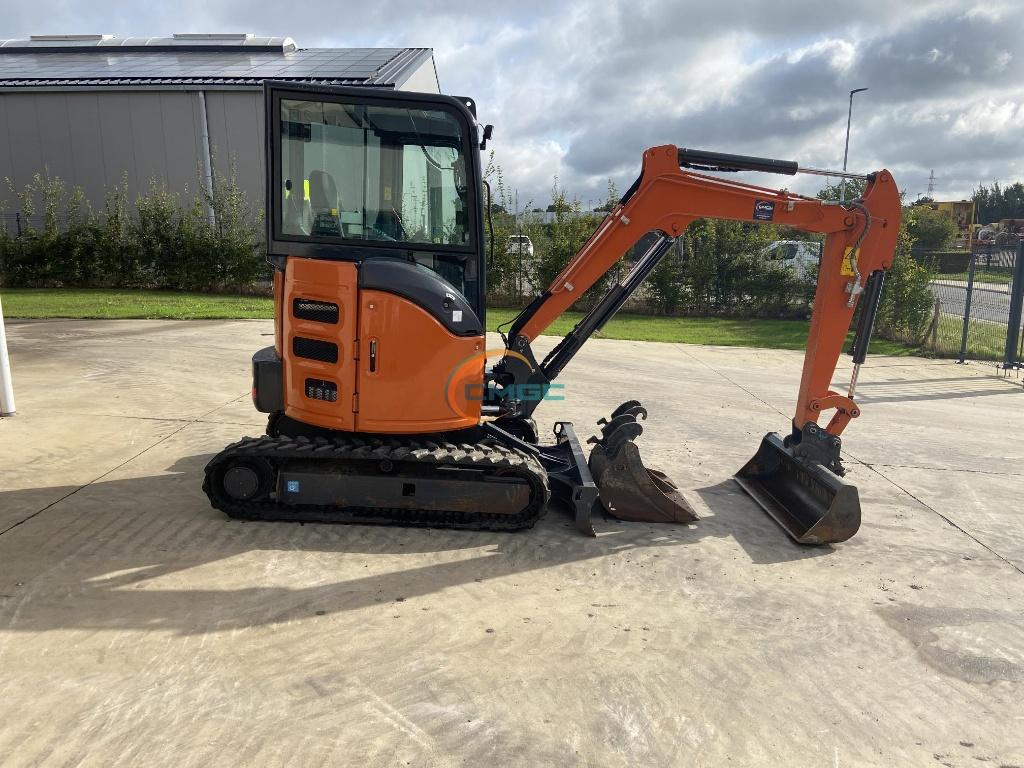 Pelle Hitachi ZX26U-6 - 2024 - 302h - 2,7T - PE936, Enlèvement