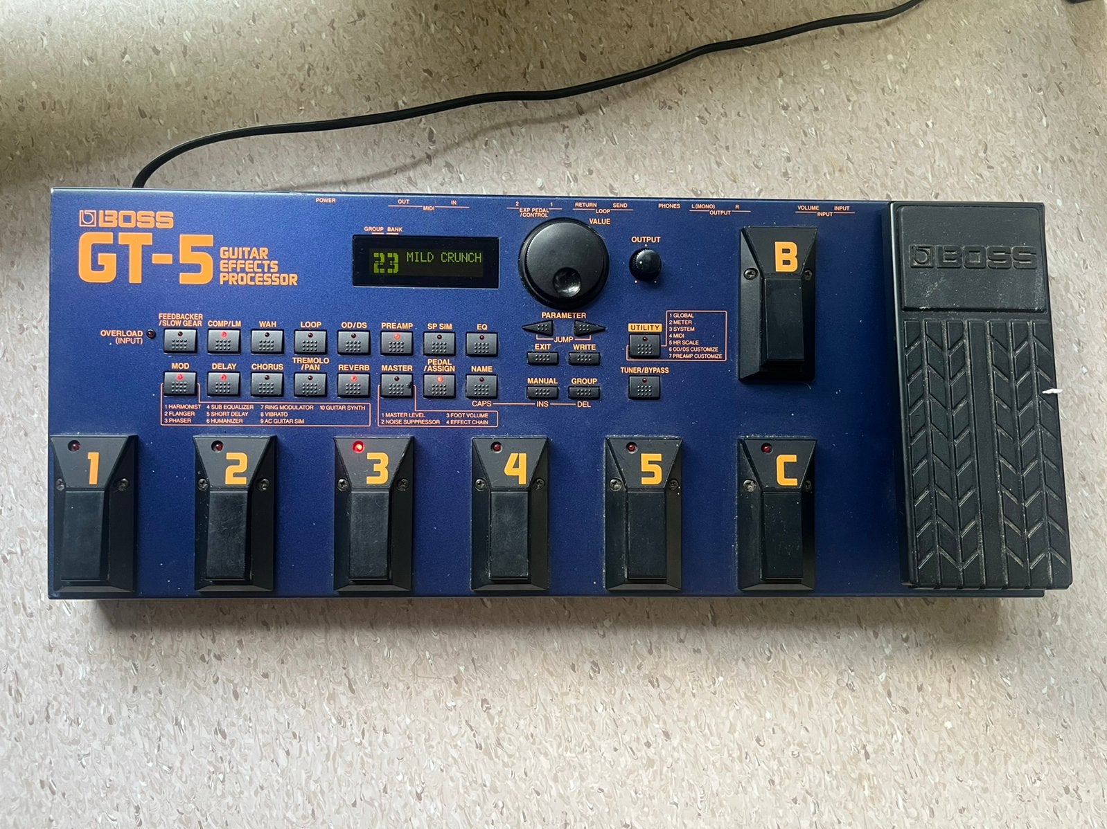 Boss GT5 multi effect, Musique & Instruments, Effets, Utilisé, Enlèvement ou Envoi