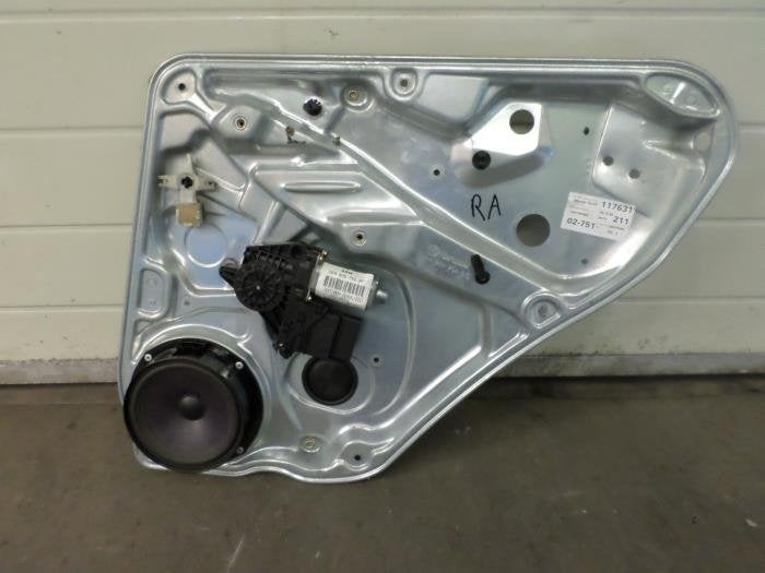 Mécanique vitre 4portes arrière droite d'un Volkswagen Pas, Autos : Pièces & Accessoires, Volkswagen, -, 3 mois de garantie, Utilisé