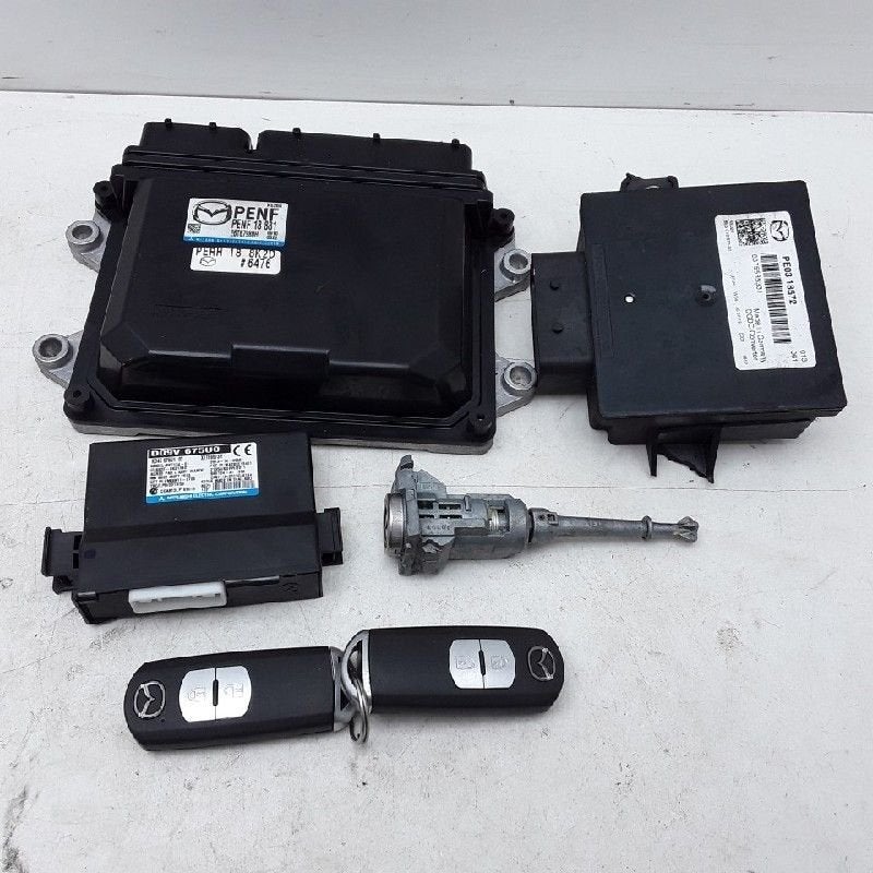ORDINATEUR GESTION COMMUTATEUR ALLUMAGE CX-3 (DJ / DK), Dhr. M. Roggen, Mazda, Stadsweg 37 37
9917 PV  WIRDUM GR., NL, Utilisé
