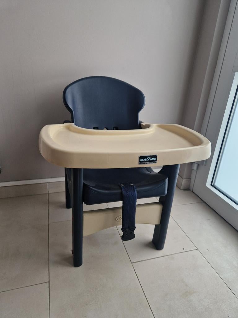 Chaise haute pour bébé