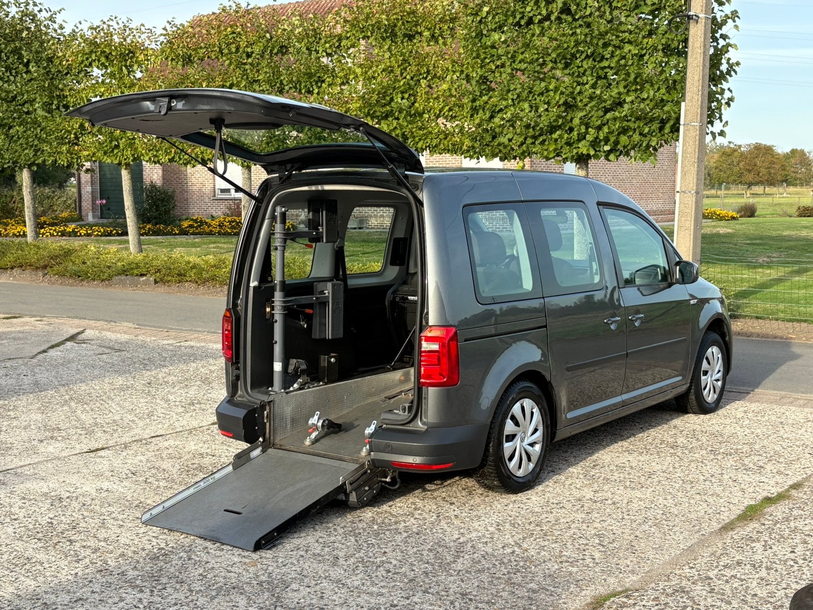 ♿️Volkswagen Caddy 1.2TSI Rolstoel Invalide Mindervalide, Auto's, Monovolume, Caddy Combi, Bedrijf, Handgeschakeld