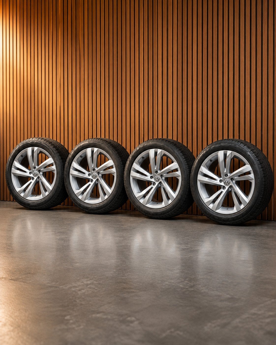 19” VW Tiguan / Tayron R-Line Valencia velgen met winterband, Auto-onderdelen, Banden en Velgen, Band(en), Winterbanden, 19 inch