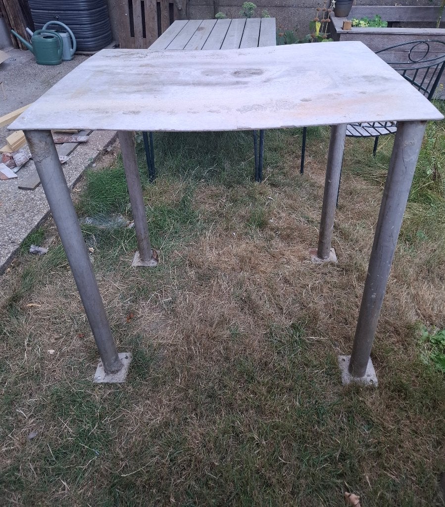 Metalen onderstel, Enlèvement, Utilisé