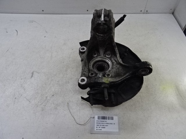MOYEU DE ROUE AVANT DROIT Volkswagen Passat (3C2), Utilisé, Volkswagen