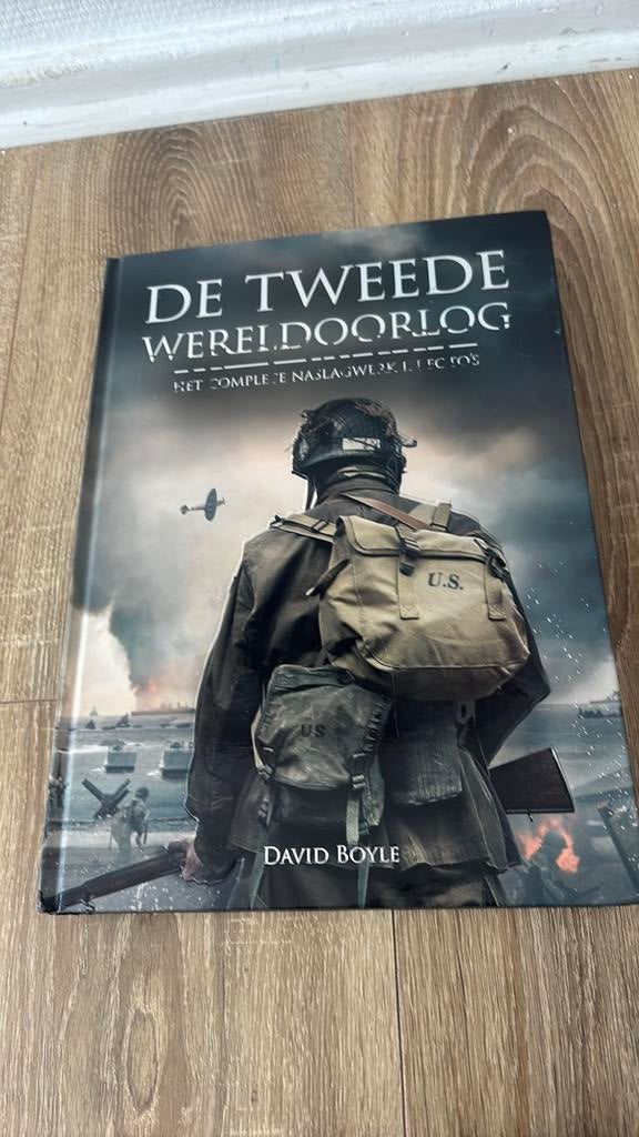 De tweexe wereldoorlog Het complete naslagwerk in foto’s, Ophalen, Tweede Wereldoorlog, Zo goed als nieuw, Algemeen