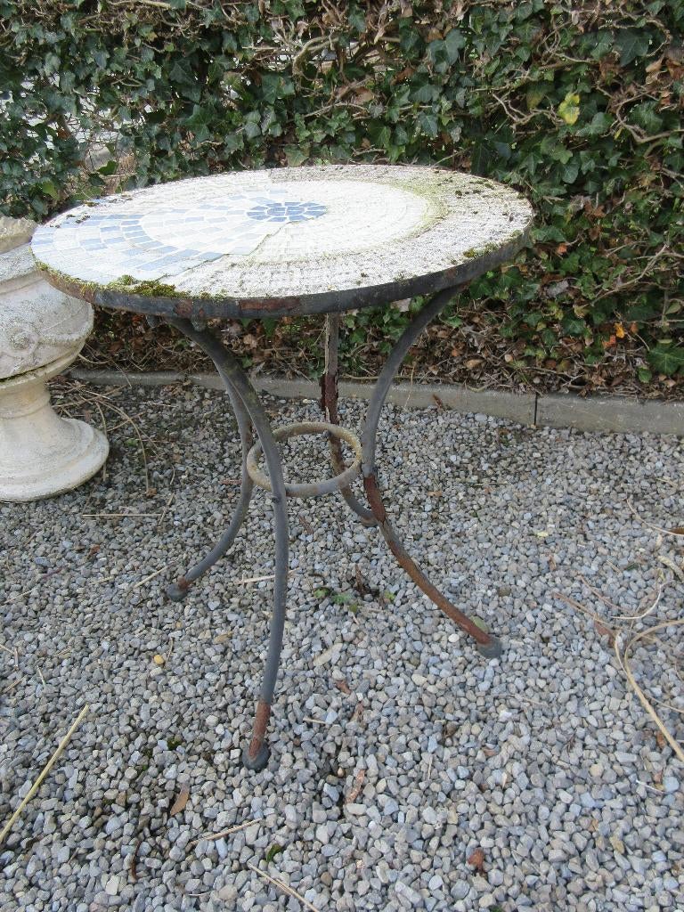 Ancienne table de jardin en métal à restaurer table ronde, Enlèvement