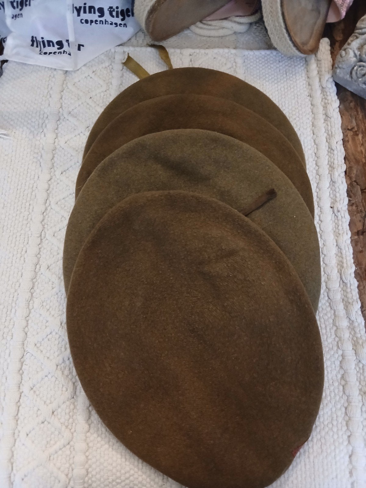 Abl. kaki baretten., Verzamelen, Militaria | Algemeen, Ophalen of Verzenden