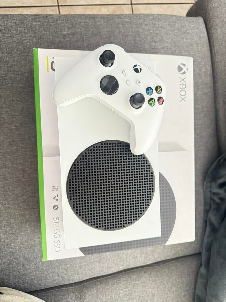 Xbox serie S met controller, Games en Spelcomputers, Spelcomputers | Xbox Series X en S, Ophalen, Zo goed als nieuw