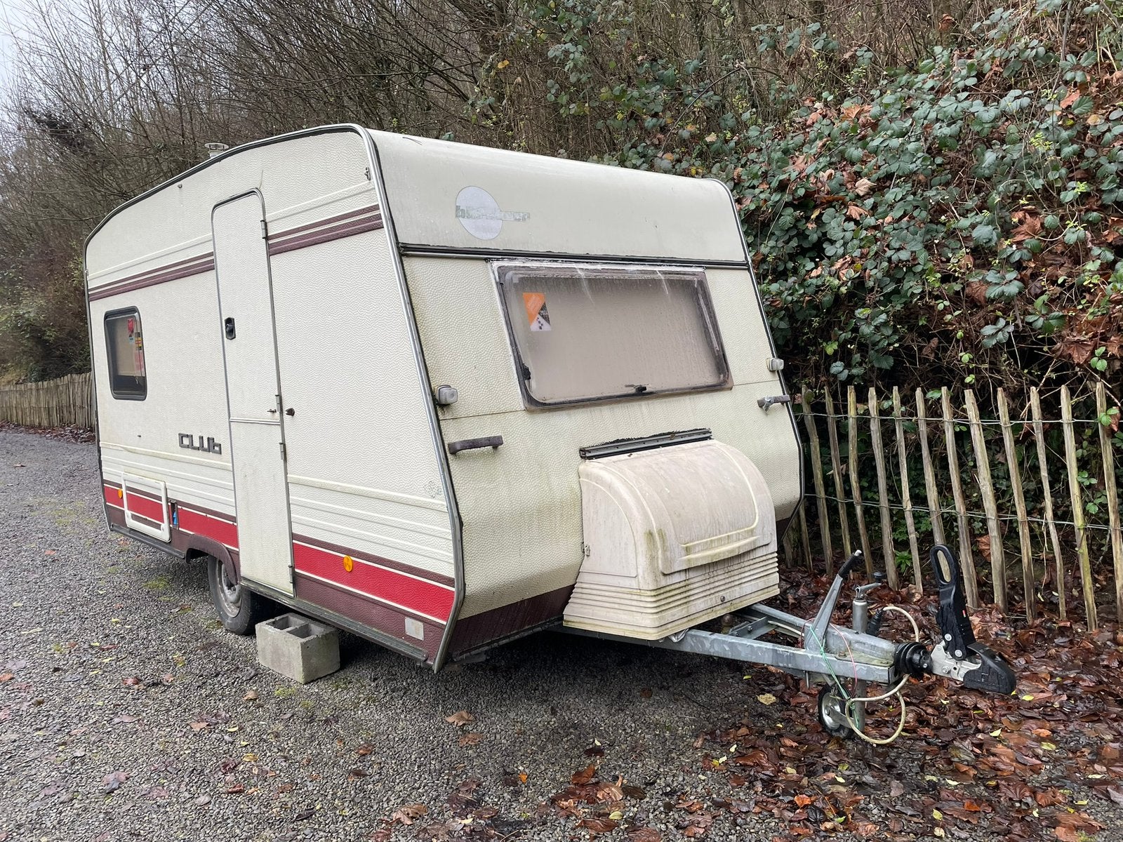 Caravane Burstner Club 1984 -750kg, Caravans en Kamperen, Standaardzit, Bürstner, 500 - 750 kg, Tot en met 2