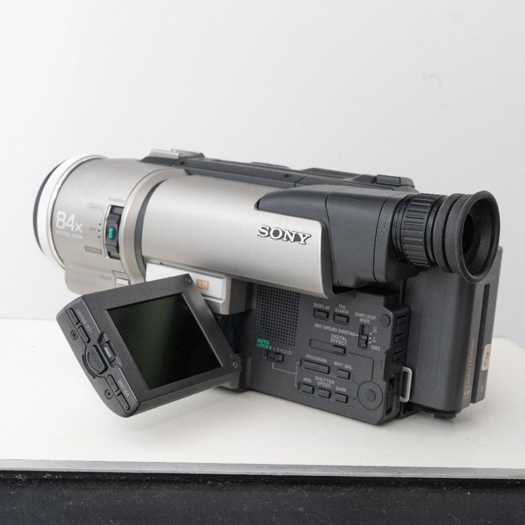 HI8 XR-camera - Sony TRV-300E Handycam CCD, Ophalen of Verzenden, Hi 8, Camera