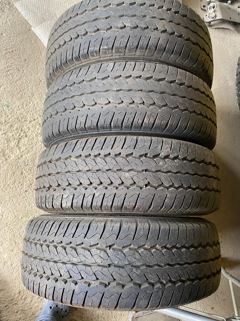 Pneus Maxxis SmartVan 215/65/15C pour camionnette, Auto-onderdelen, Banden en Velgen, Ophalen, 15 inch, Nieuw, Band(en)