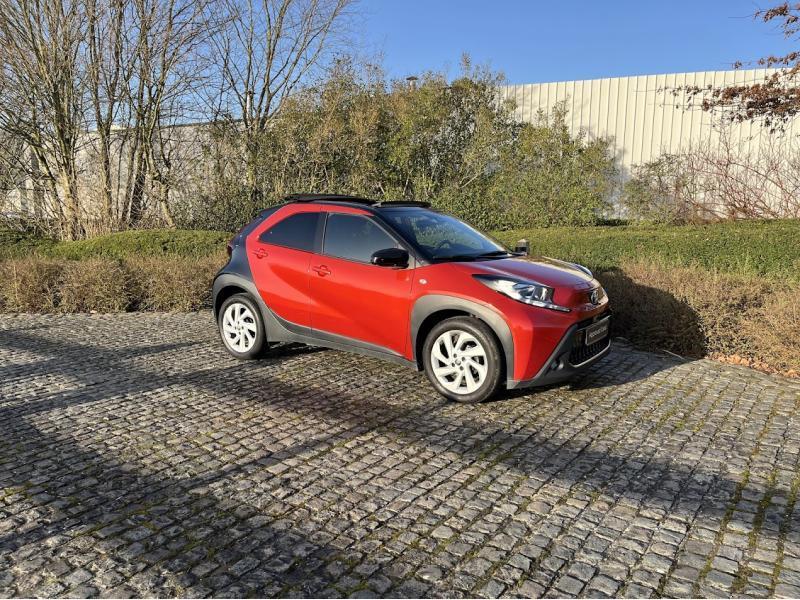 Toyota Aygo X X Air pulse, Rouge, Achat, 998 cm³, Boîte manuelle