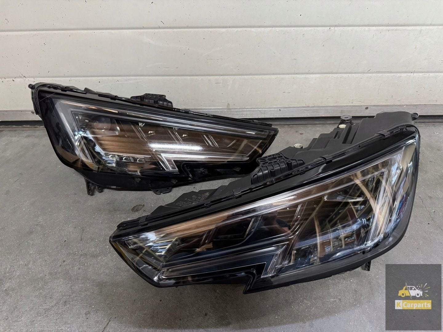 8W0941035C Audi A4 RS4 VOLLEDIGE LED MATRIX links rechts lam, Gebruikt, AUDI AG, Auto-Union-Strasse 1
85045  Ingolstadt, DE, Audi