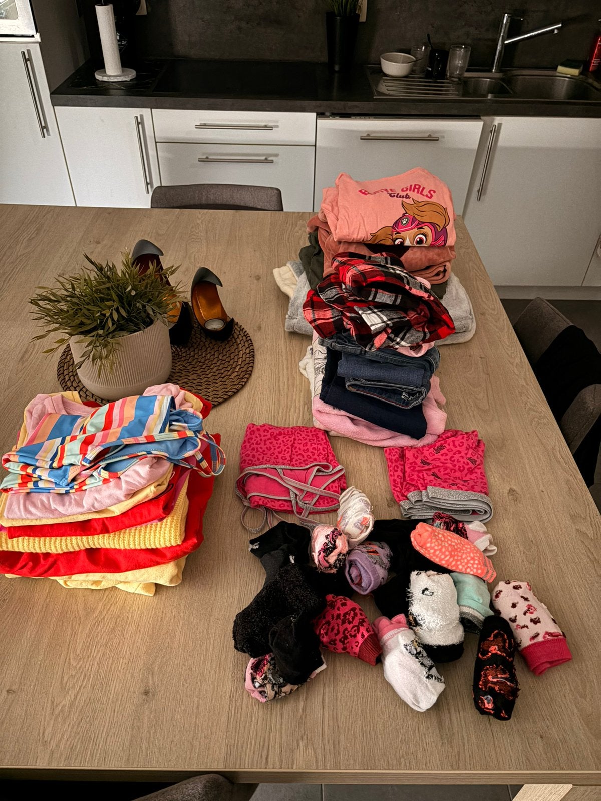 Lot meisjes kleding maatje 128, Kinderen en Baby's, Kinderkleding | Mutsen, Sjaals en Handschoenen, Ophalen of Verzenden, Zo goed als nieuw