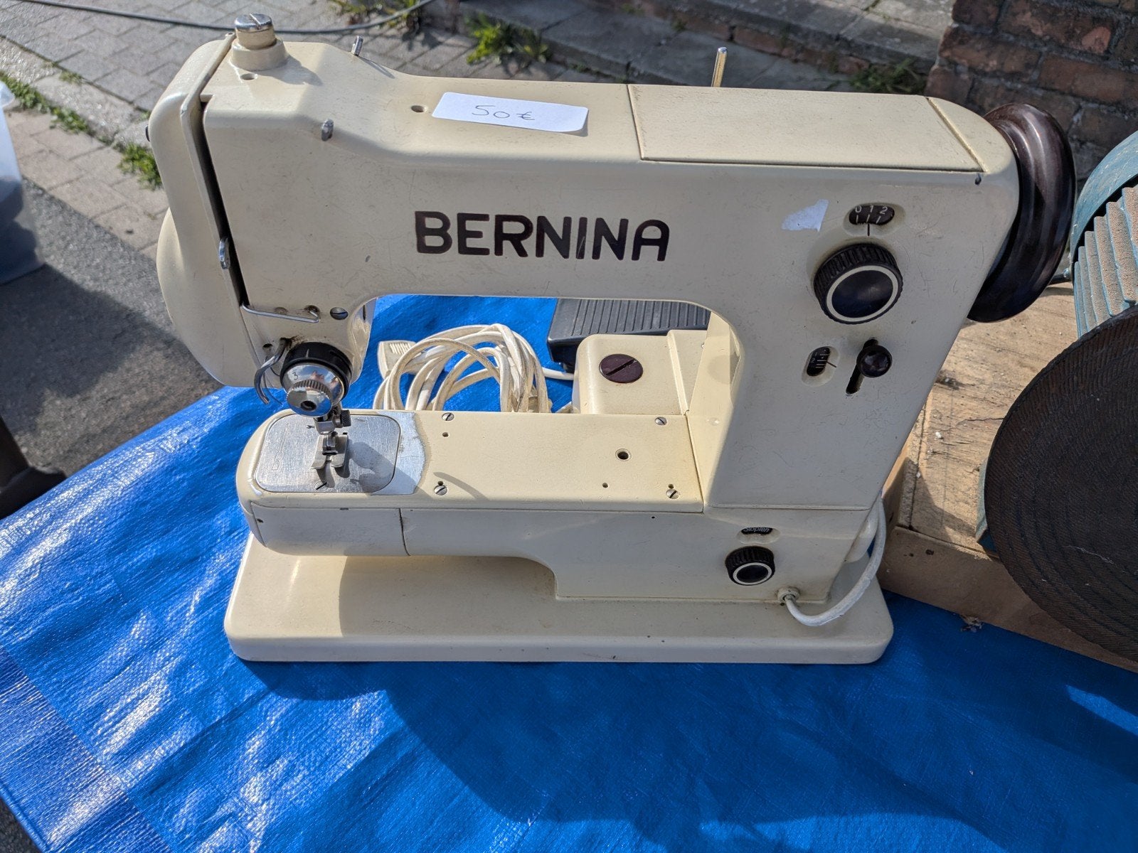 Bernina naaimachine geen koerierdiensten, Ophalen, Naaimachine, Bernina