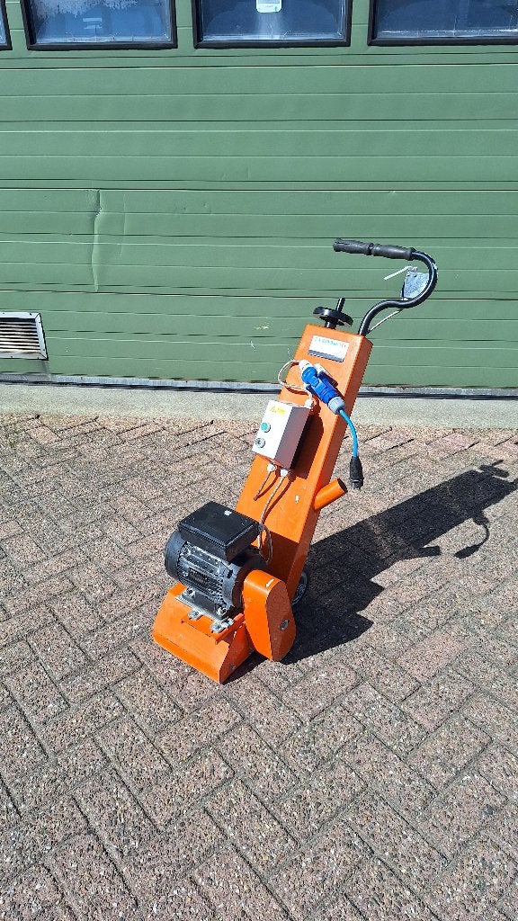 Vloerfreesmachine lamellenfrees 230V Trelawny TFP200, Ophalen, Gebruikt