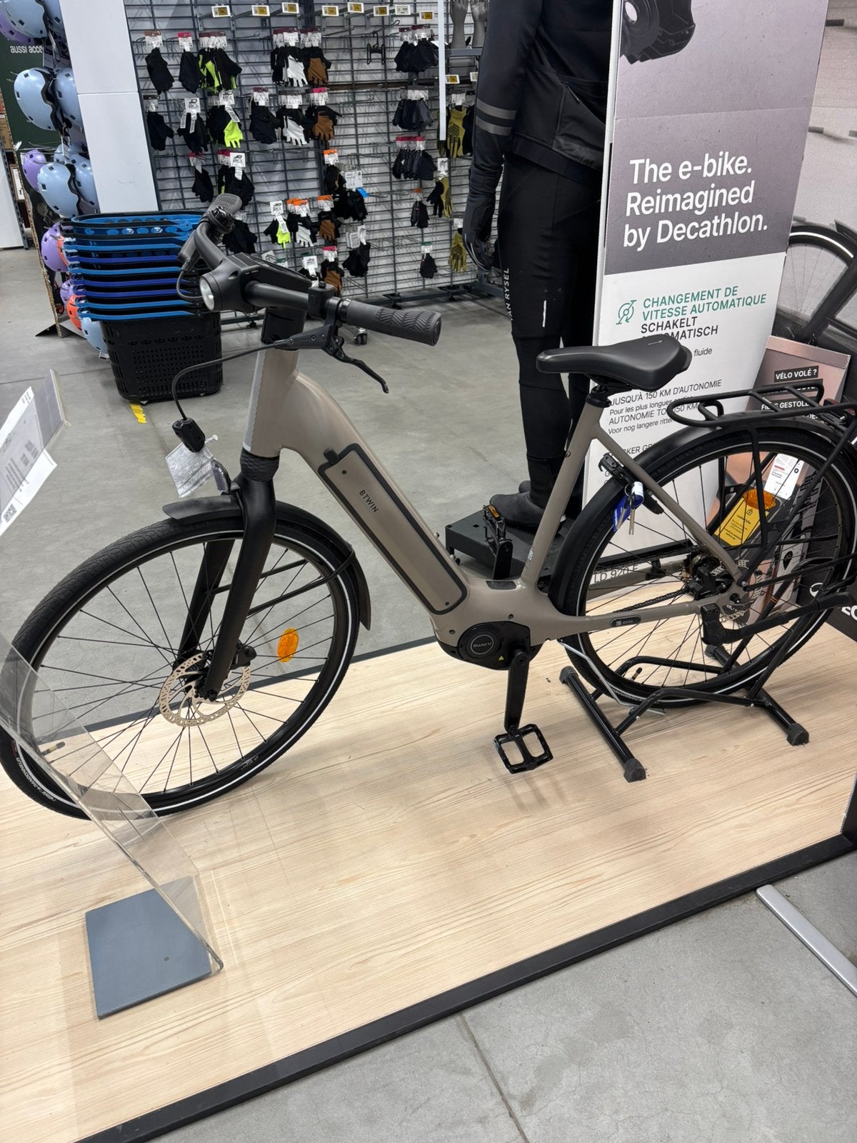 Elektrische stadsfiets LD940, Fietsen en Brommers, Elektrische fietsen, Zo goed als nieuw, Ophalen