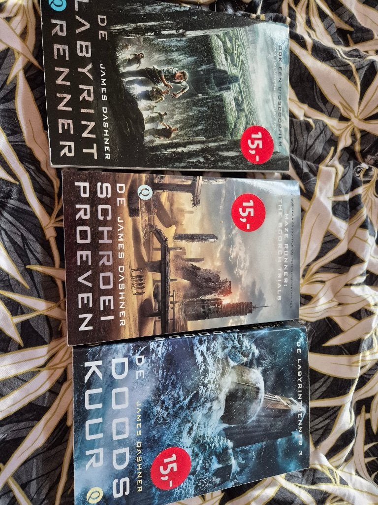 De labyrint renner, Fictie, James Dashner, Ophalen, Gelezen