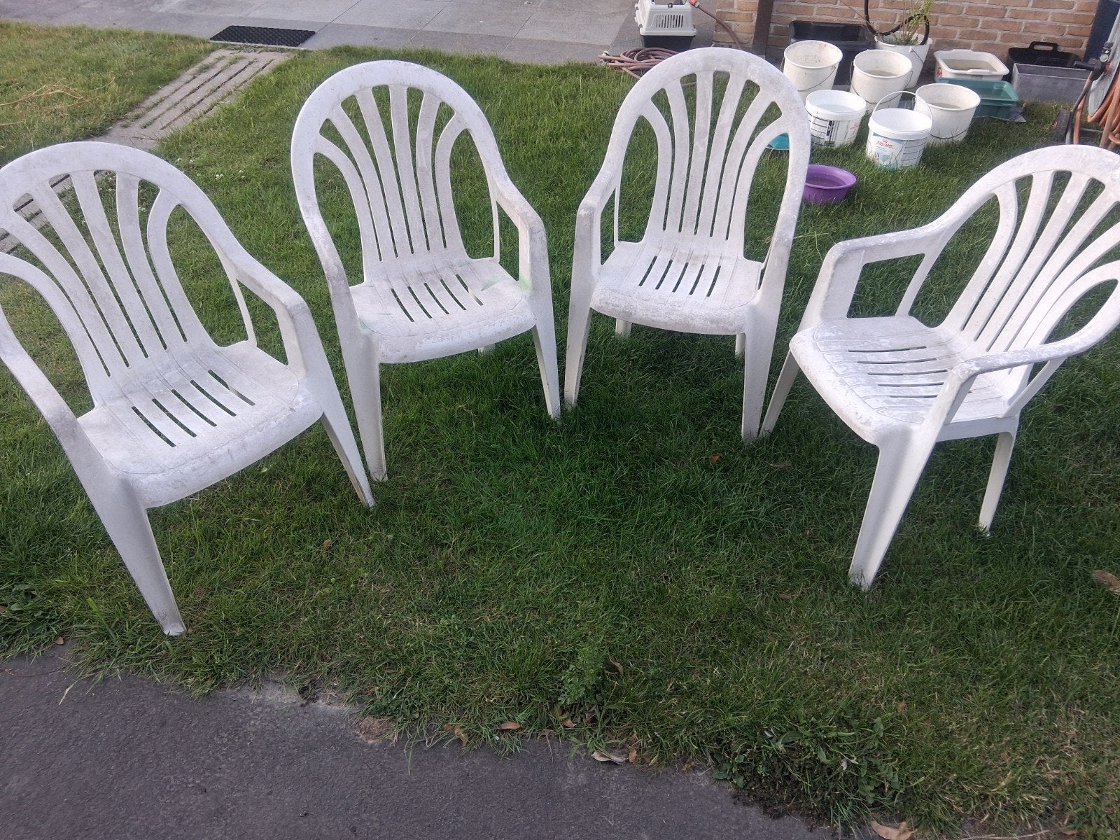 4 plastic tuinstoelen, Tuin en Terras, Tuinstoelen, Ophalen, Zo goed als nieuw, Plastic, Stapelbaar