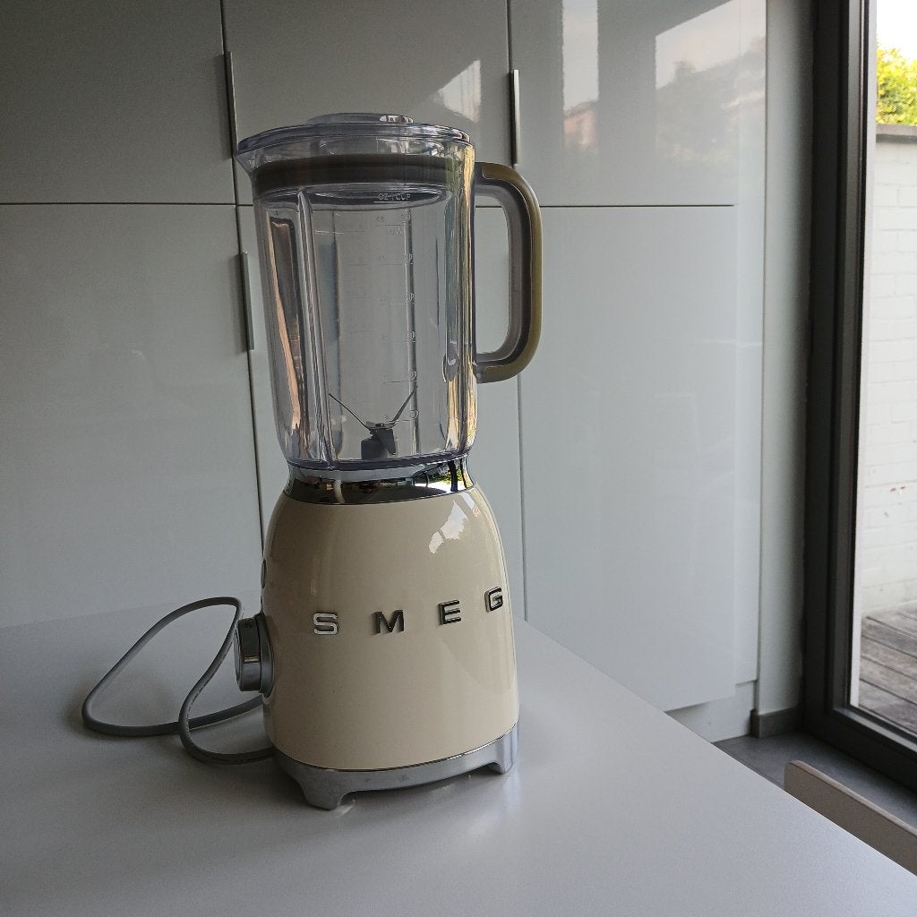 SMEG Blender crème, Huis en Inrichting, Keuken | Keukenbenodigdheden, Beige, Nieuw, Ophalen of Verzenden, Metaal