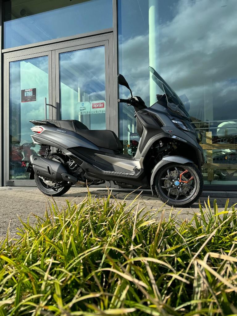 Piaggio MP3 530 cc 'NIEUW' BLUE OXIGEN KOOPJE, Motoren, Nieuw, Bedrijf, Automaat, 1 cilinder