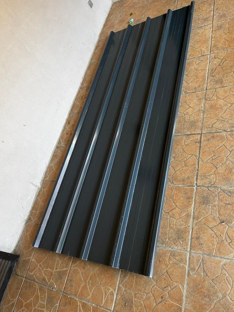 Tole bardage isoler, Enlèvement, Comme neuf