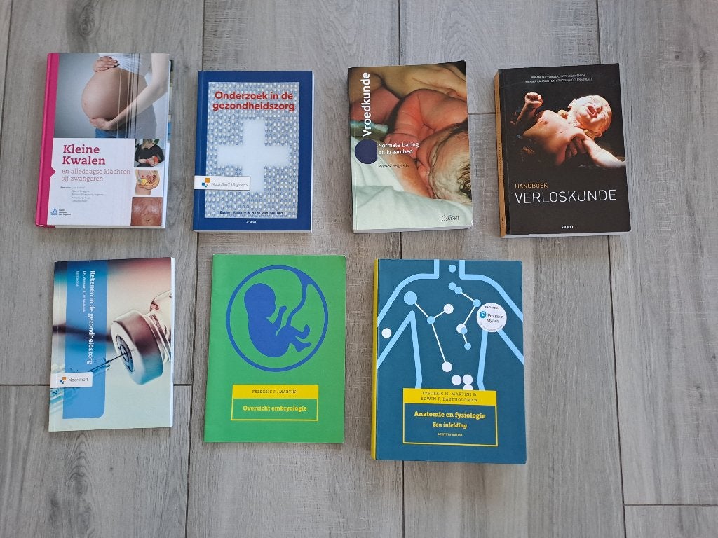 boeken + materialen opleiding vroedkunde, Ophalen