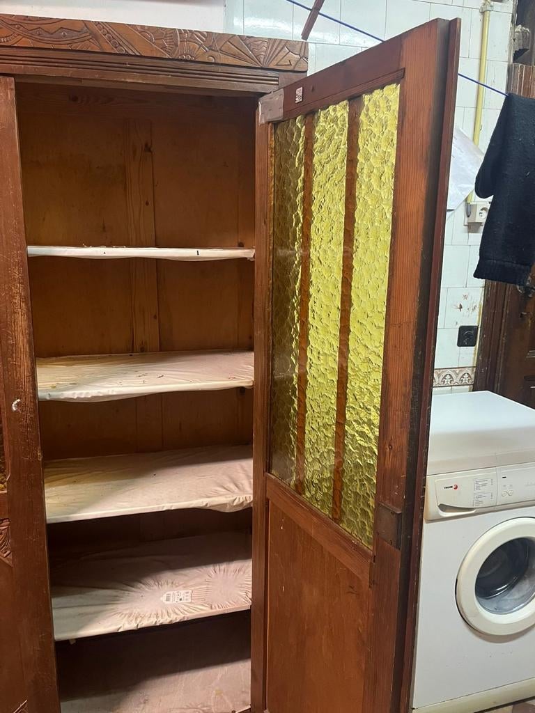 Armoire etagere vitree gratuite Bruxelles gratuite, Enlèvement