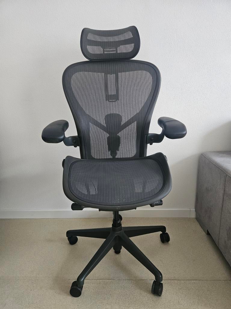 Herman miller aeron remastered maat C, Zwart, Ophalen of Verzenden, Zo goed als nieuw, Bureaustoel