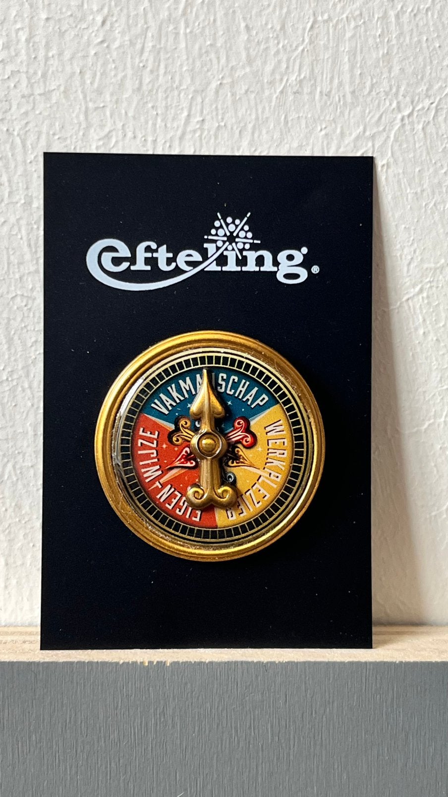 Efteling pin Compas : vakmanschap eigen-wijze en werkplezier, Collections, Enlèvement ou Envoi, Comme neuf