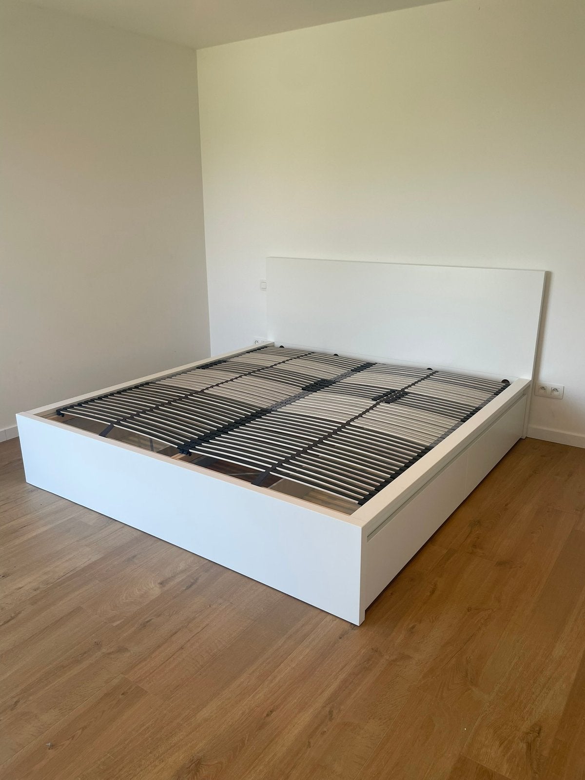 Tweepersoonsbed MALM IKEA, Maison & Meubles, Chambre à coucher | Lits, Utilisé, Deux personnes, 180 cm, 200 cm, Blanc, Enlèvement