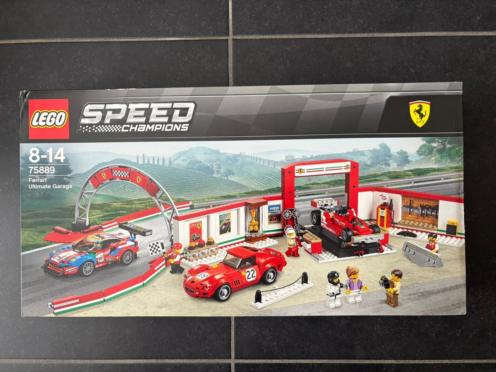 Nieuw en ongeopende Lego Ferrari garage 75889, Kinderen en Baby's, Speelgoed | Duplo en Lego, Ophalen, Lego, Nieuw, Speed Champions