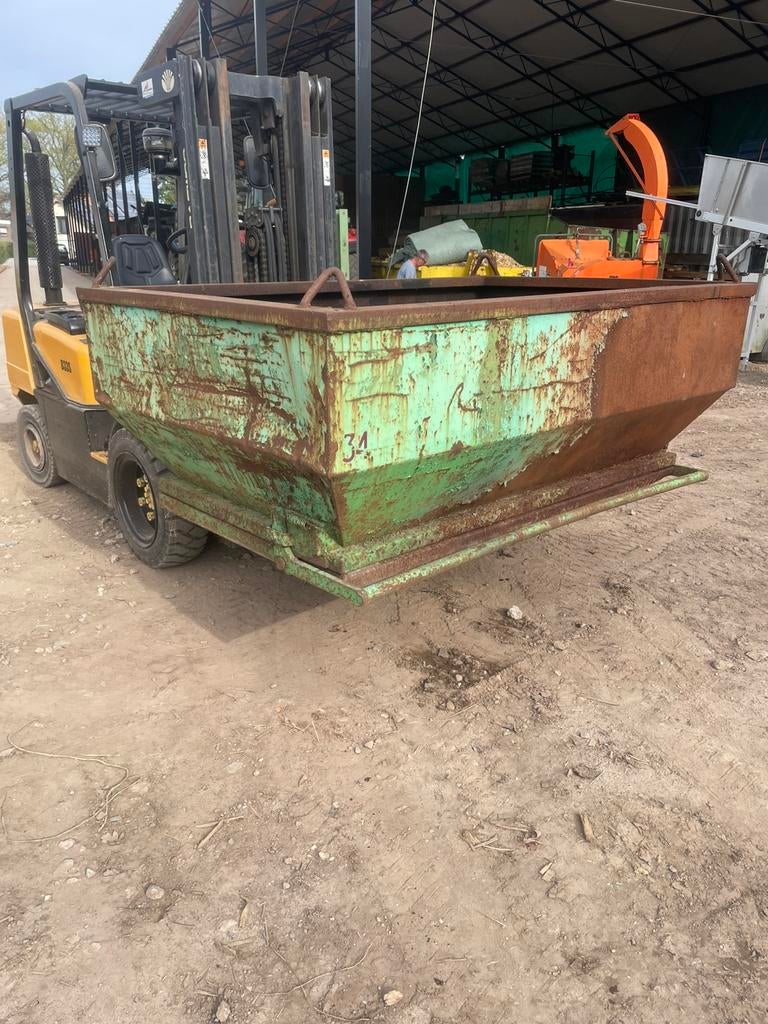 Bodemklepcontainer, Ophalen