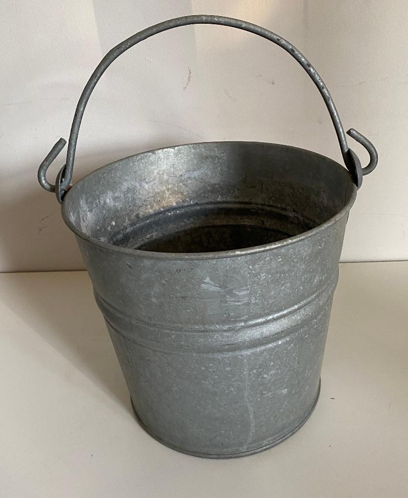 Vintage gegalvaniseerde metalen emmer in zeer goede staat, Ophalen, Overige materialen