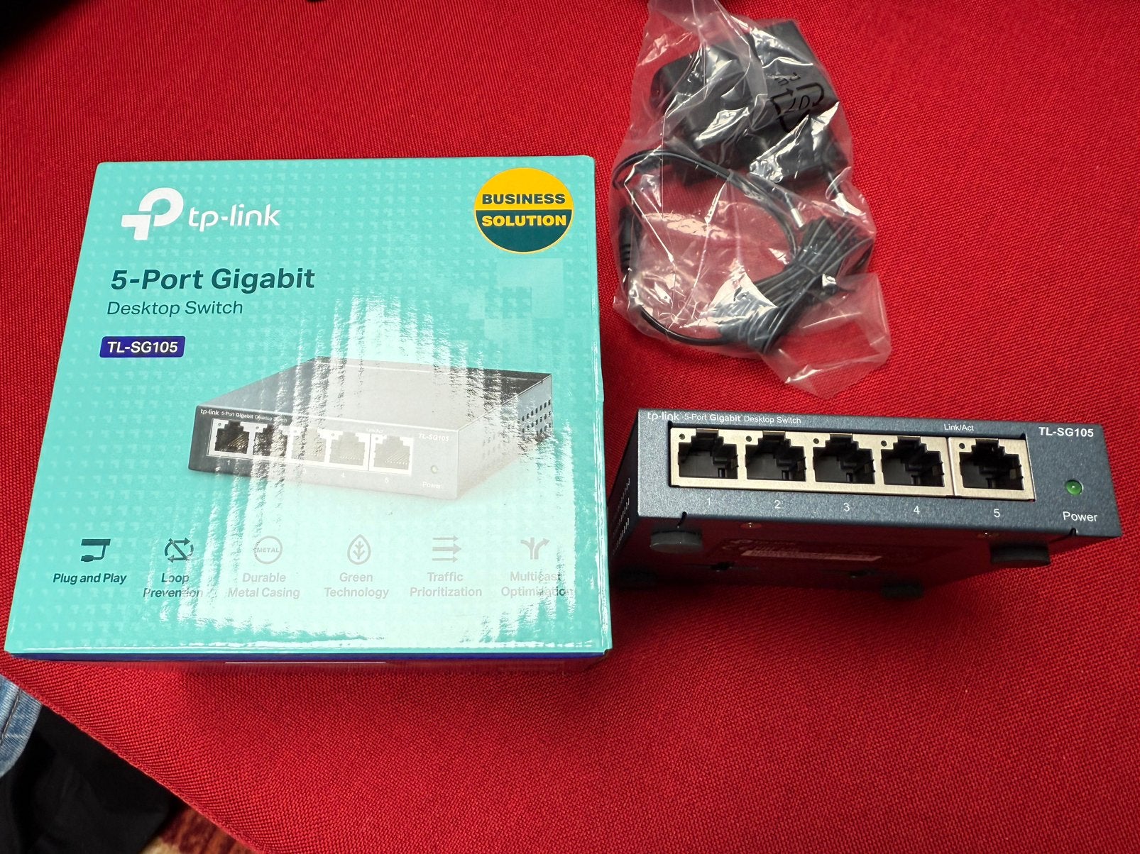 TP-Link TL-SG105 — Gigabit-switch met 5 poorten, Computers en Software, Netwerk switches, Ophalen of Verzenden, Zo goed als nieuw