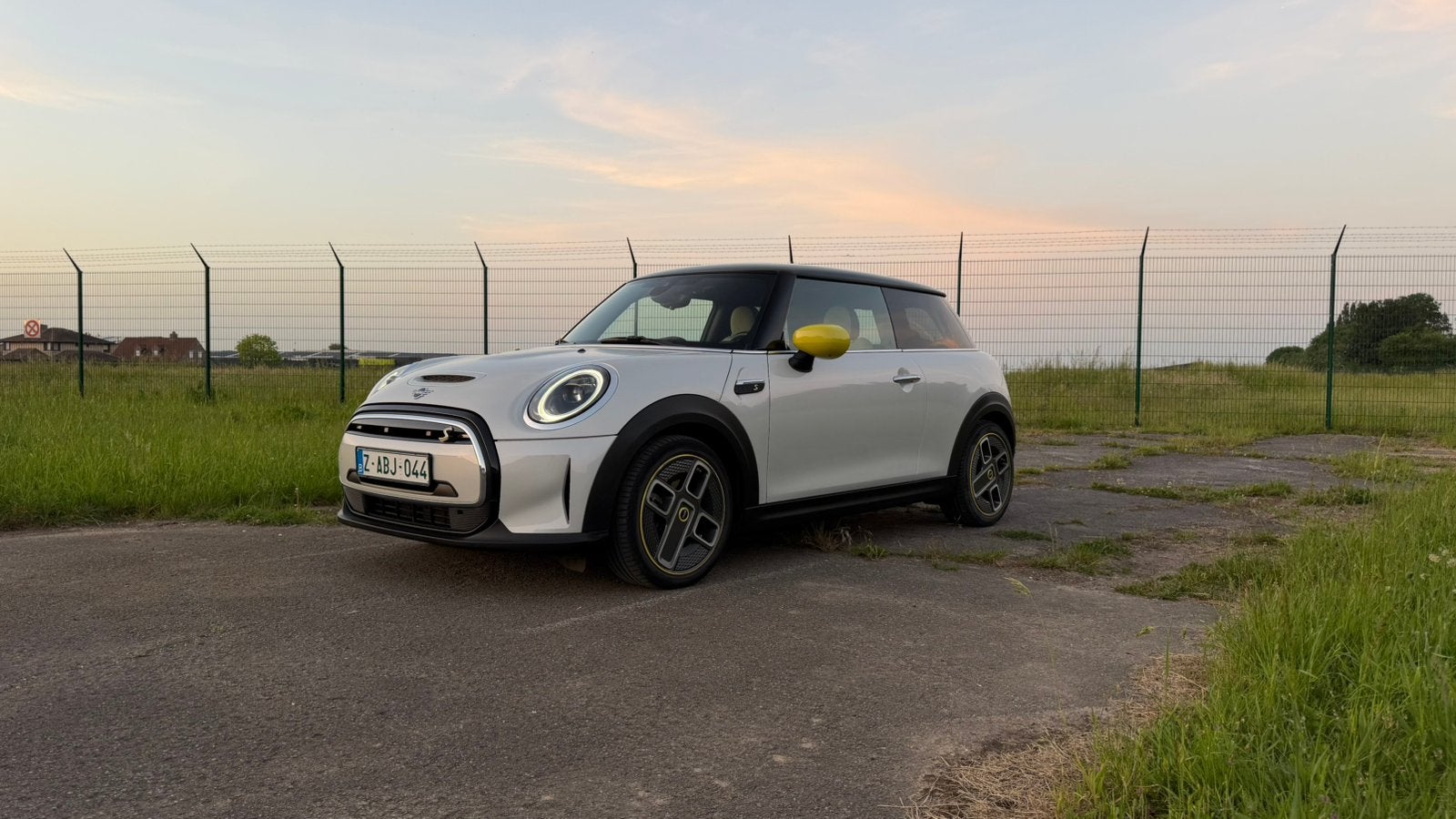Mini Facelift | Full Option | Pano Dak | BTW Aftrekbaar, Automaat, 1440 kg, Leder en Stof, Mini Electric